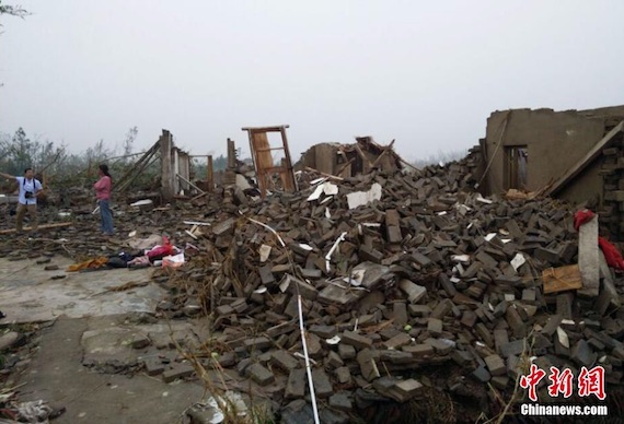 china-tornadoes-ruins
