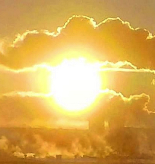 氷点下45 のロシア ノボシビルスクに一日のうちに出現した 赤い太陽 黄色い太陽 白い太陽 地球の記録 アース カタストロフ レビュー